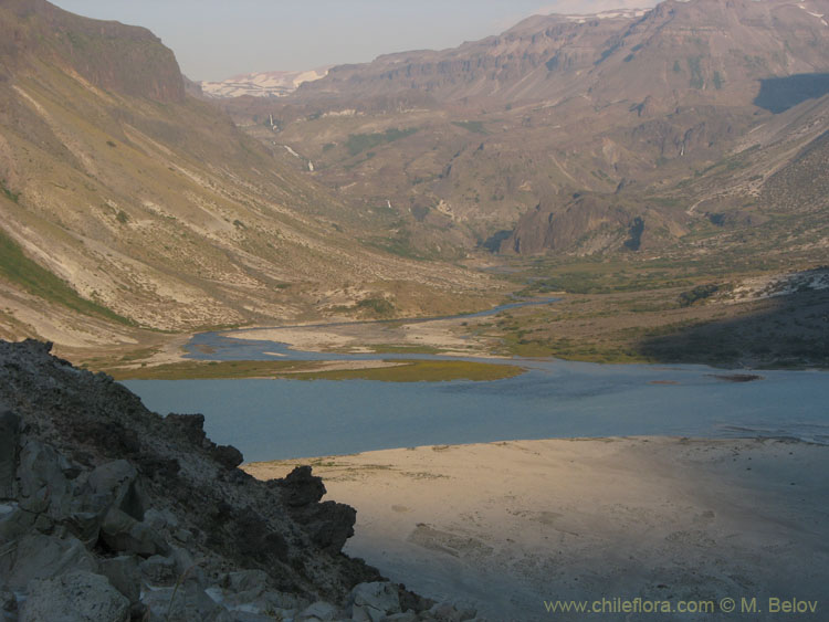 A closer view of Mondaca Lake, Chile.